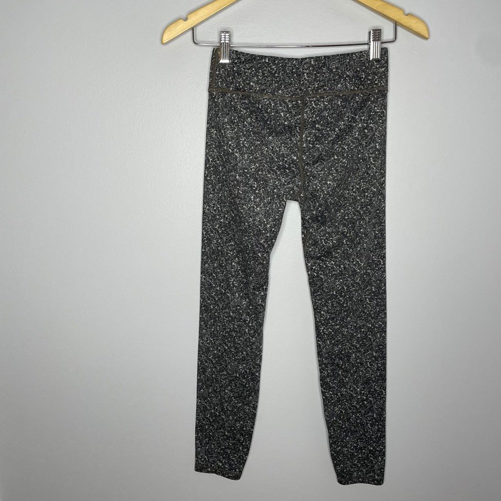 Athleta Girls Printed Chit Chat Tight Grey/Black